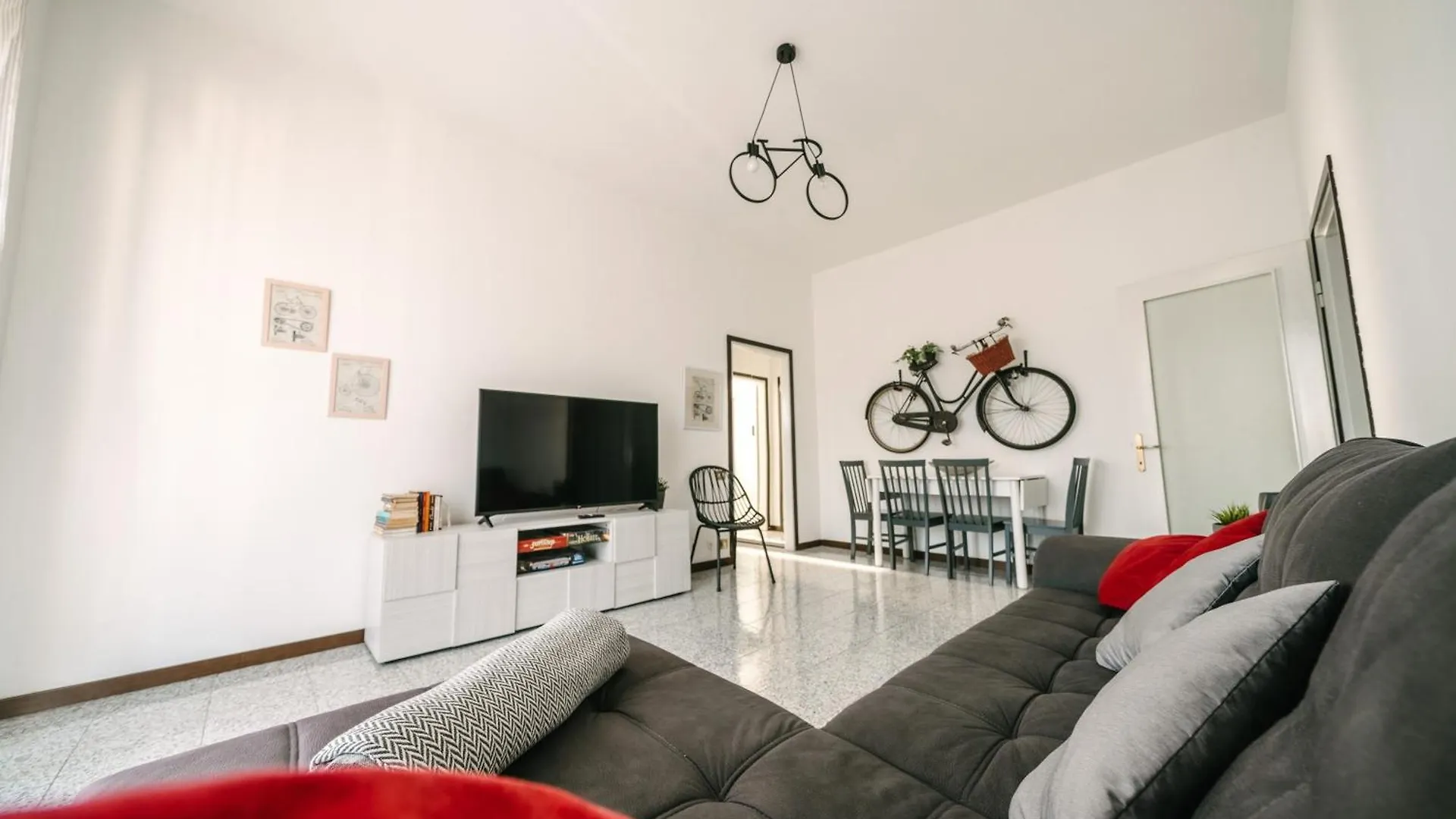 Como Bike & Family Apartment